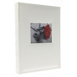 Vysoký kožený fotoalbum 10x15/300 s popisem WHITE W s výrezom na fotku